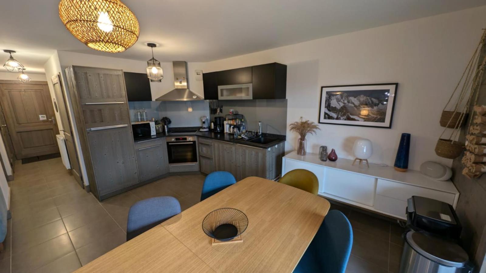Le Criou - 3 Bedroom Apartment 5 Minutes Walk To The Village Centre ซาโมอ็องส์ ภายนอก รูปภาพ